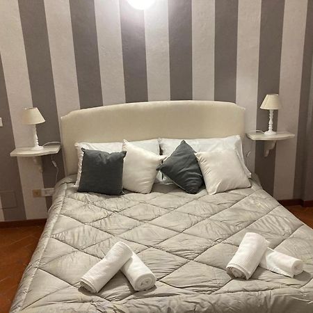 Apartamento La Perla Di Porcellana Santa Maria Novella Florencia Exterior foto